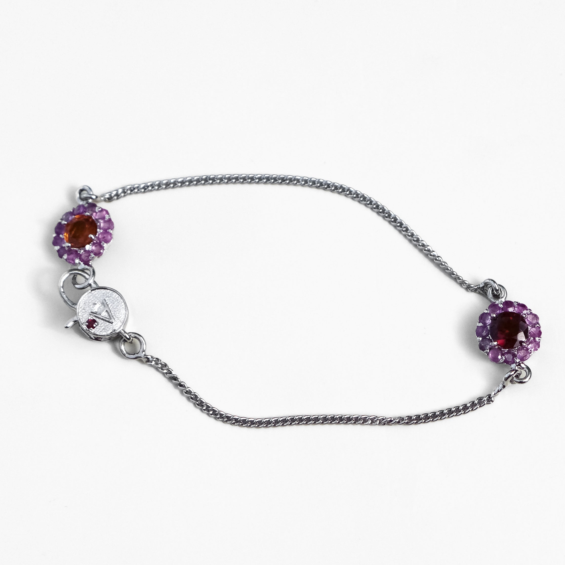 PINK FLOWER BRACELET - adelina.world