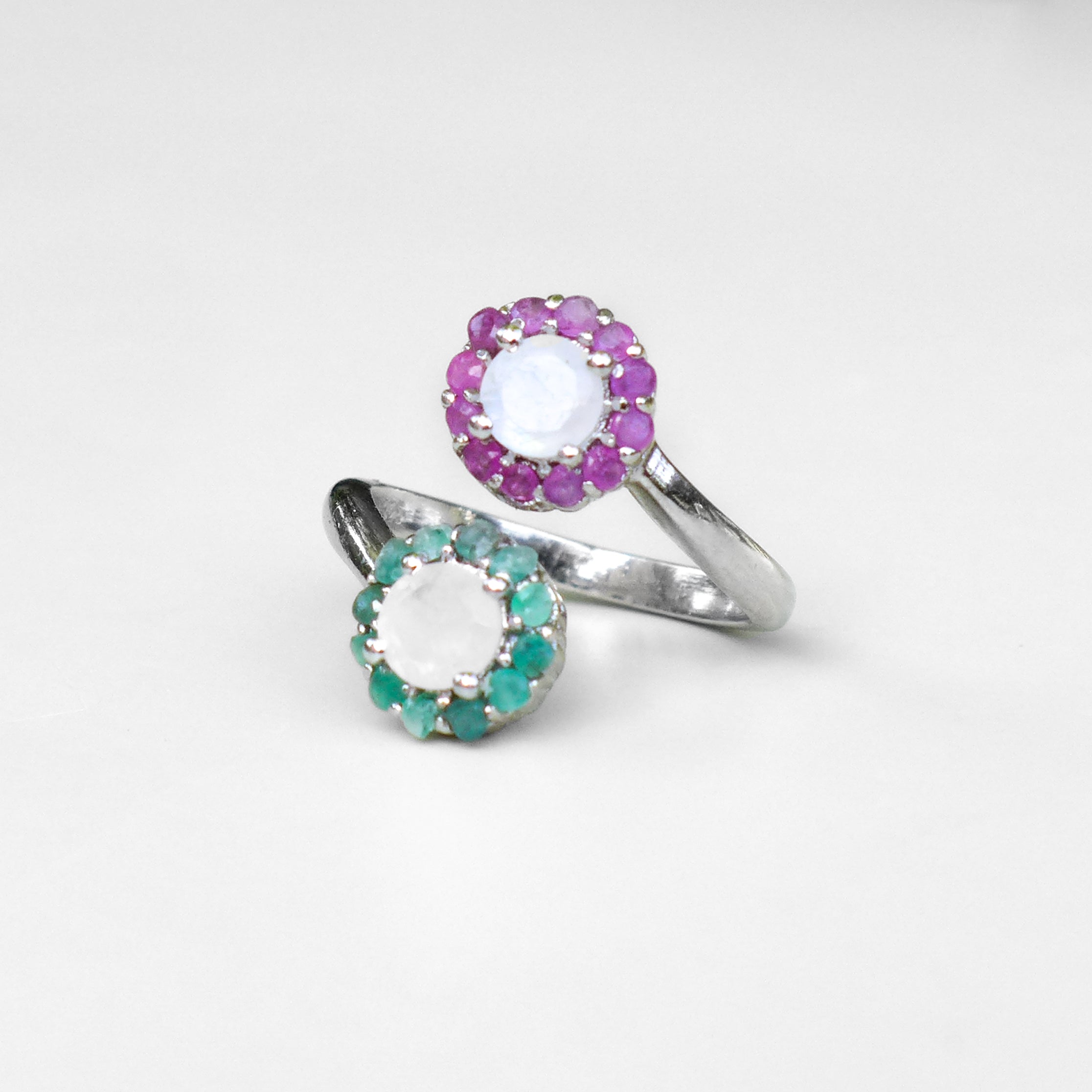 PINK AND GREEN FLOWER RING - adelina.world